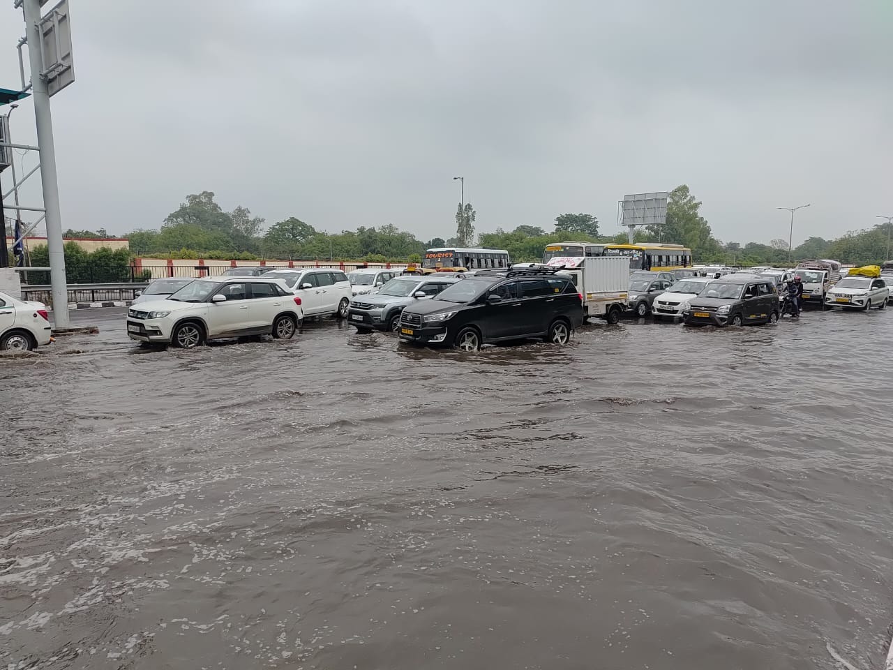 Delhi Rains Video