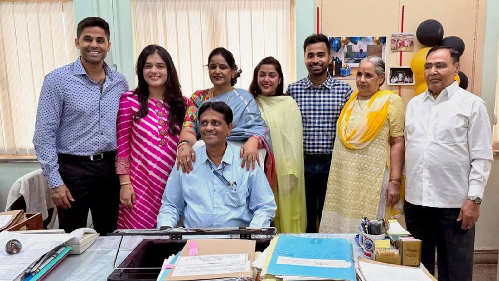 Suryakumar Yadav Father Retirement : पिता के Retirement पर Emotional हुए Suryakumar , लिखा एक महत्वपूर्ण पारी का अंत