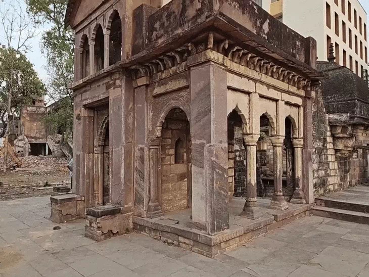 The historical Ajab Kunwari stepwell will be renovated in Rewa