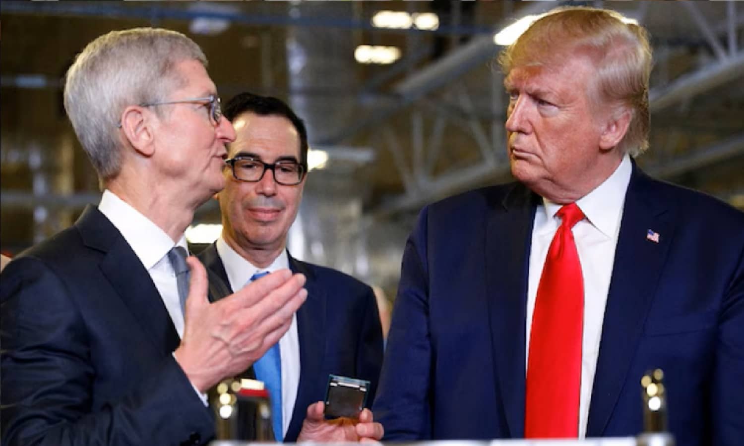 Tim Cook ने Trump की बात मानी तो ढाई लाख में मिलेगा iPhone 16