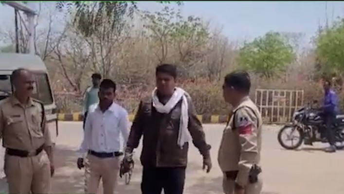he police dragged the groom