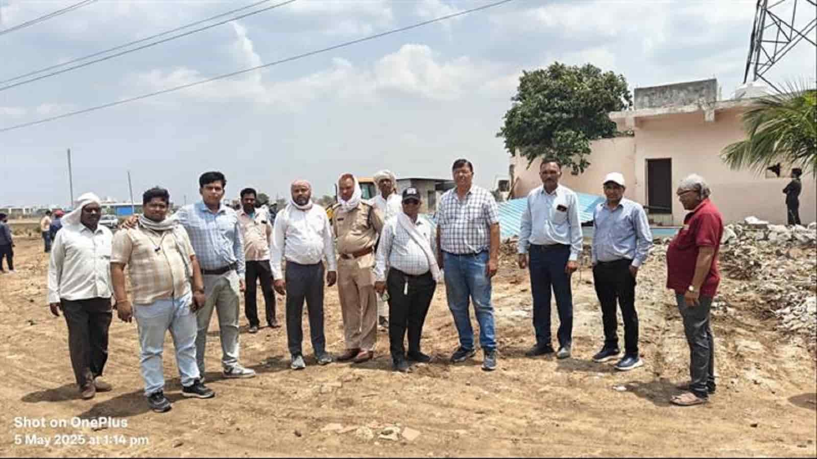 अवैध कॉलोनी निर्माण पर भोपाल कलेक्टर की सख्त कार्यवाही
