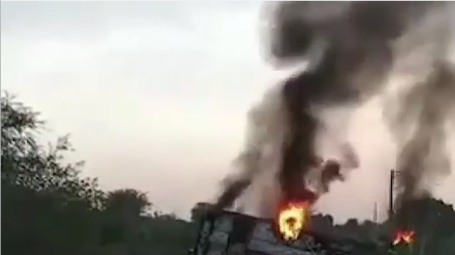 Unknown people set the bus on fire