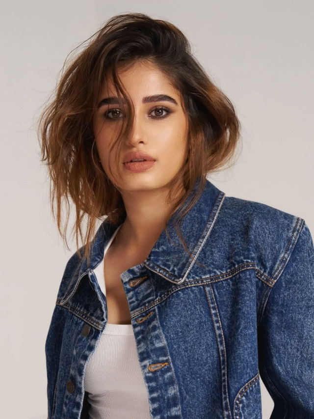 Raveena Tandon की बेटी Rasha Thadani का ये डेनिम लुक हैं कहर, देखें एक्ट्रेस की लेटेस्ट तस्वीरें