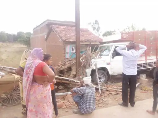Uncontrolled pickup entered house in Mauganj