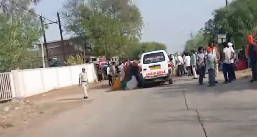 Police station surrounded after death of youth in road accident in Rewa