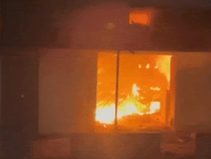 Fire breaks out in a clothes shop in Maihar