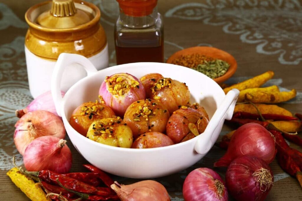 Onion Pickle Recipe In Hindi