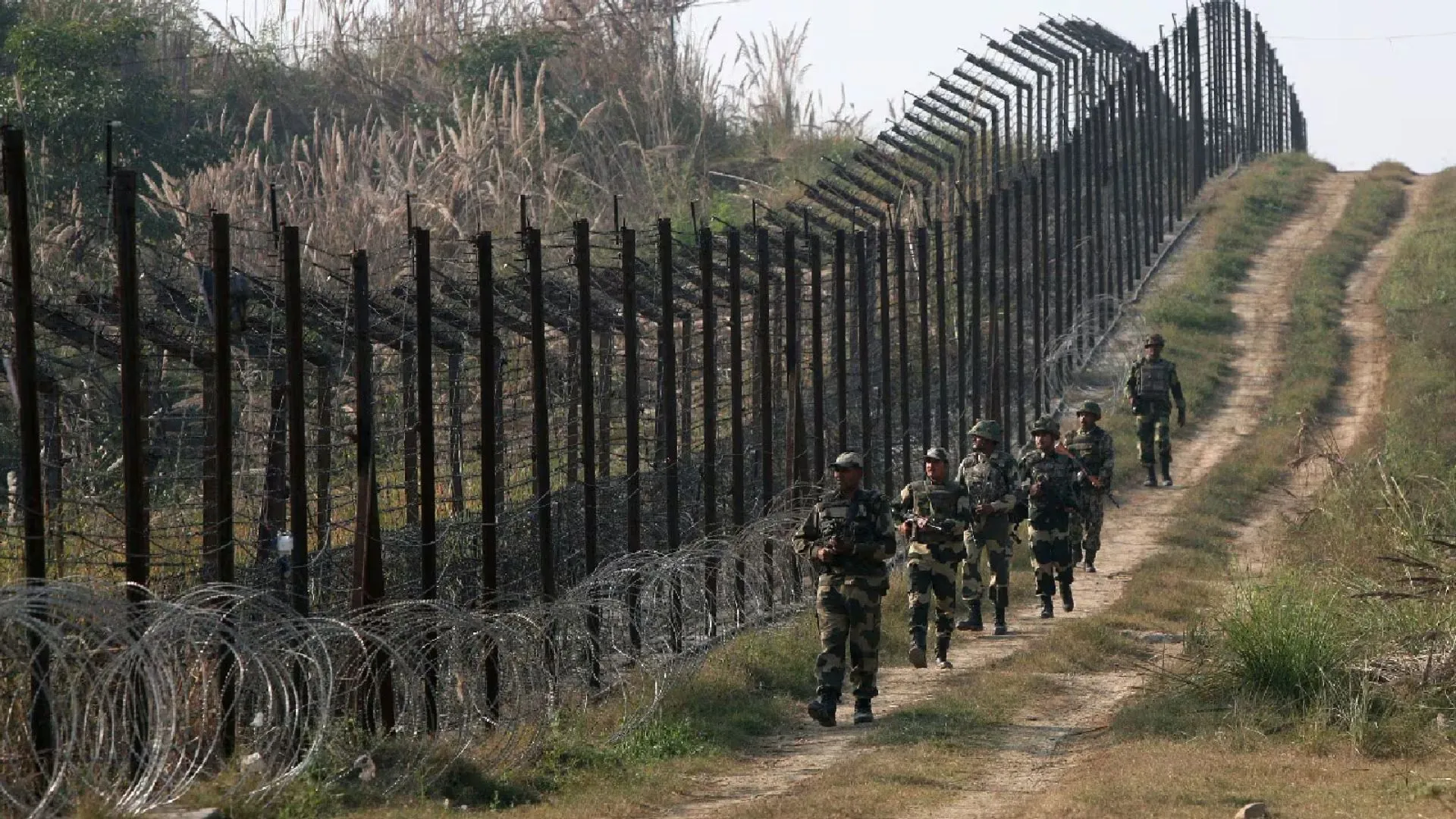 India Pakistan Invasion : भारत और पाकिस्तान के पाले में बँटने लगे देश, पाक बोला- पंजाब भी लें लेंगे 