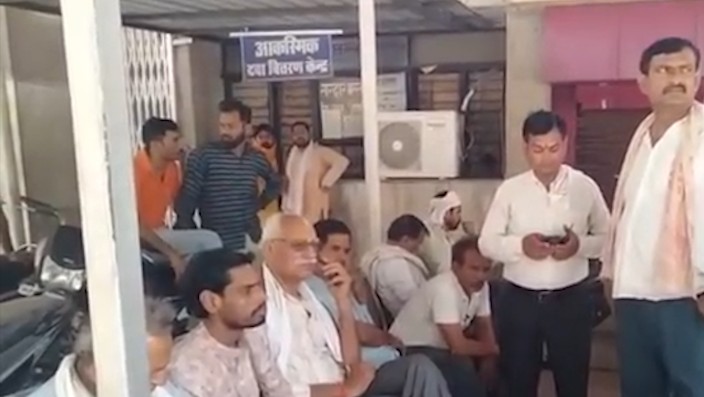 Father's funeral pyre raised before daughter's farewell in Rewa