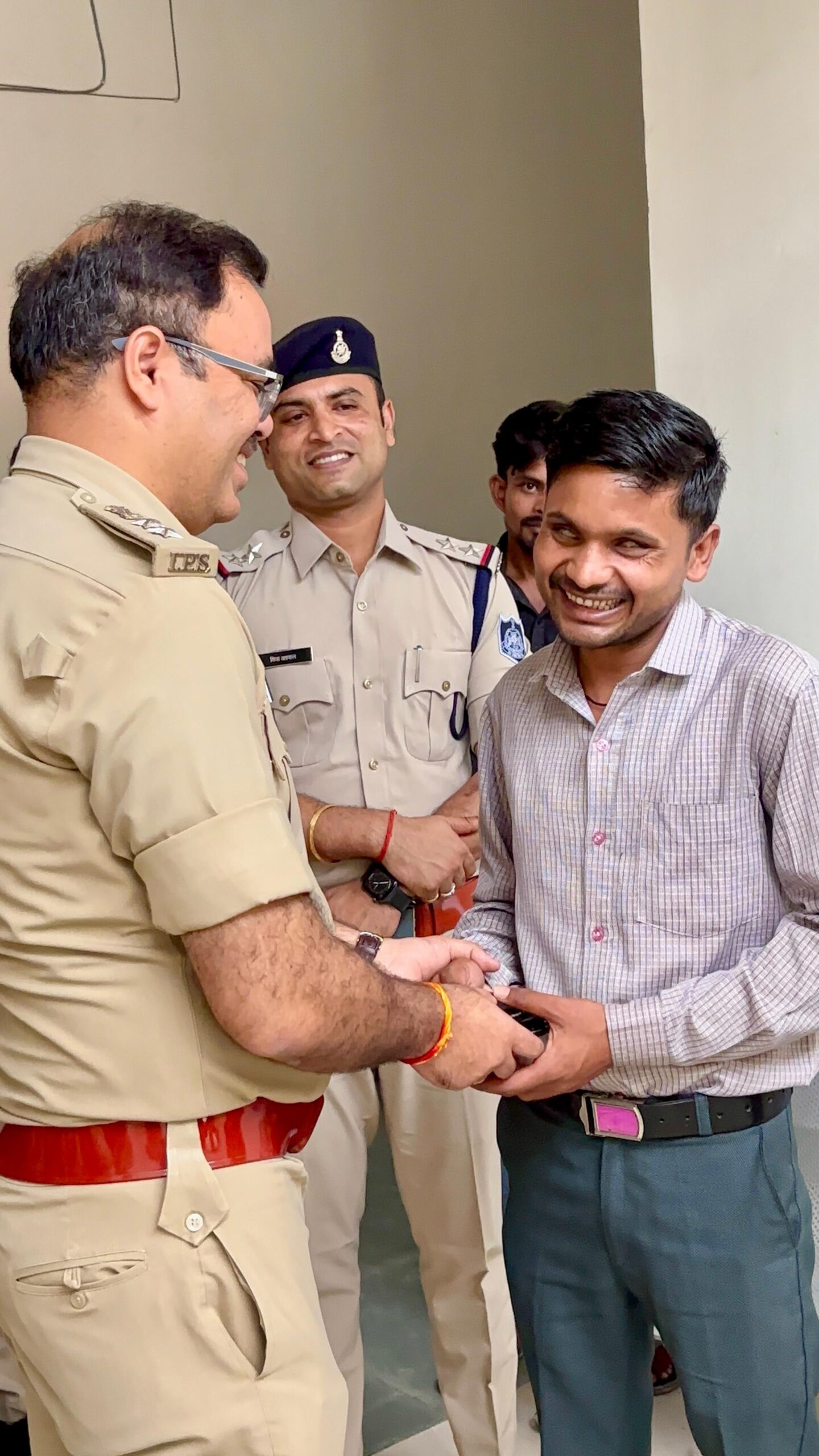 Rewa police brought back smile on the face of a handicapped person