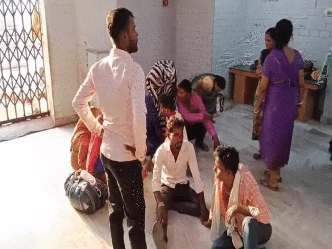 A speeding auto driver crushed a girl in Rewa