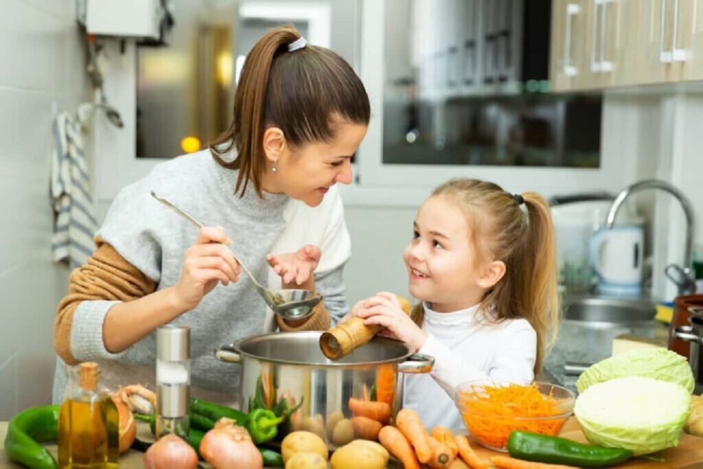 Summer Healthy Food Tips 2025 | समर सीजन में फूडीज की हेल्थकेयर, टेस्ट और हेल्दी