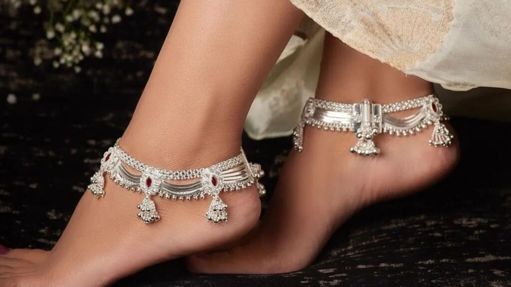 Chandi Ki Anklet Ke Fayde