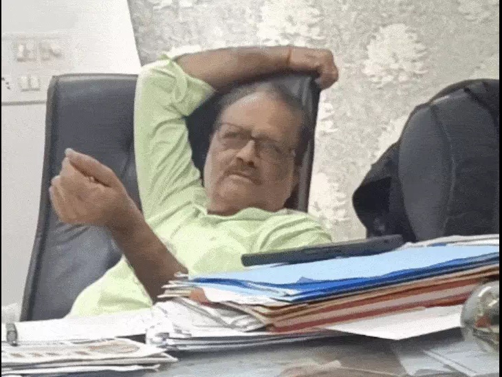 Another video of EE TP Gurdwan goes viral in Rewa