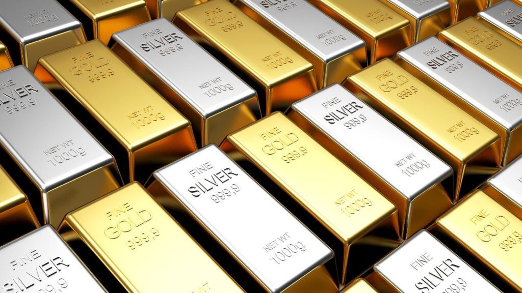 Invest in Gold Silver or in Bitcoin