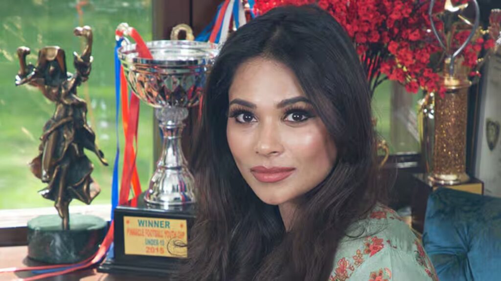 Who is Devyani jaipuria