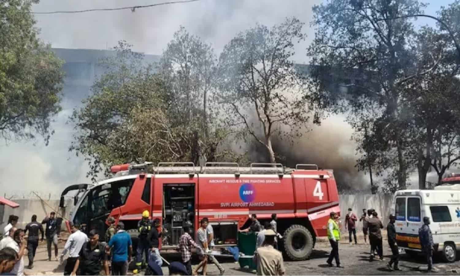 Air India Plane Crash: ऐसे क्रैश हुआ लंदन जा रहा एयर इंडिया का विमान