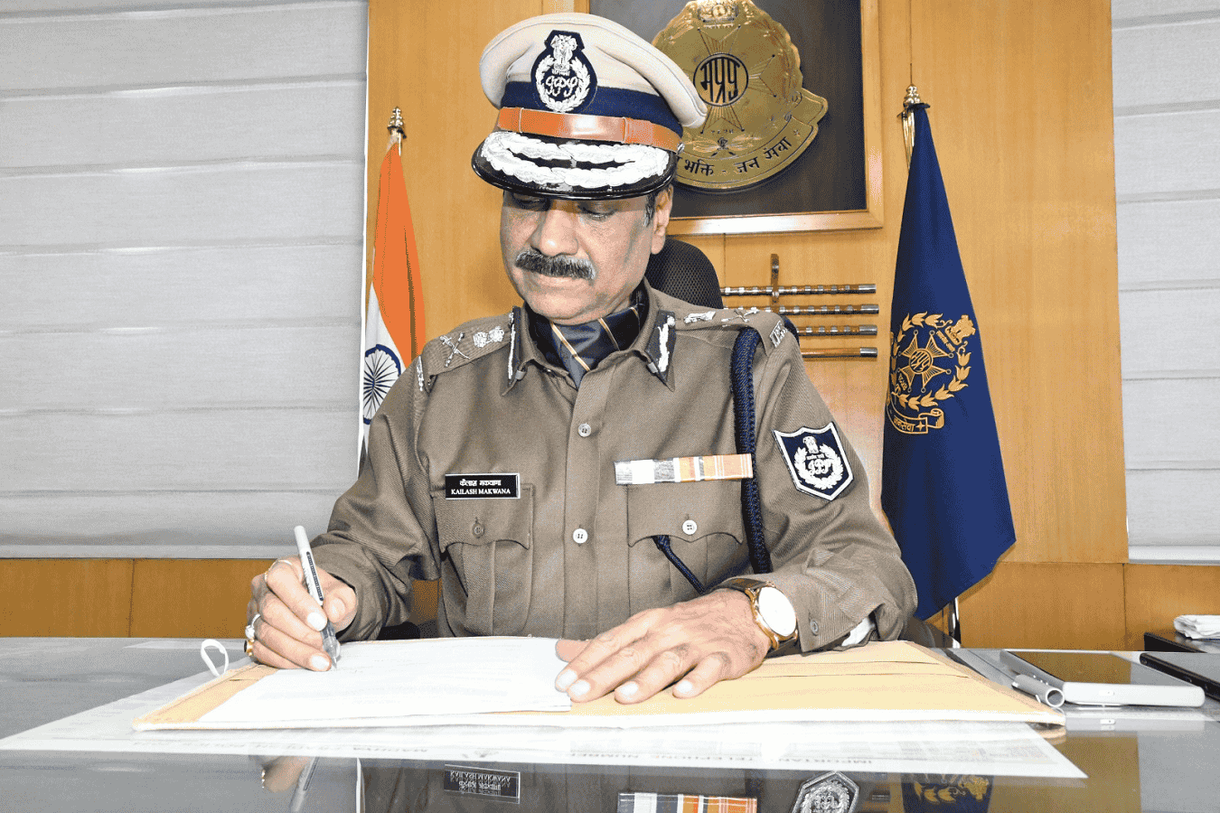 एमपी पुलिस डीजीपी ने आईजी, डीआईजी, एसपी को दिया ऐसा आदेश, विभाग में मची खलबली