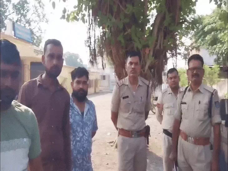 Murder by shooting with intention of robbery in Rewa