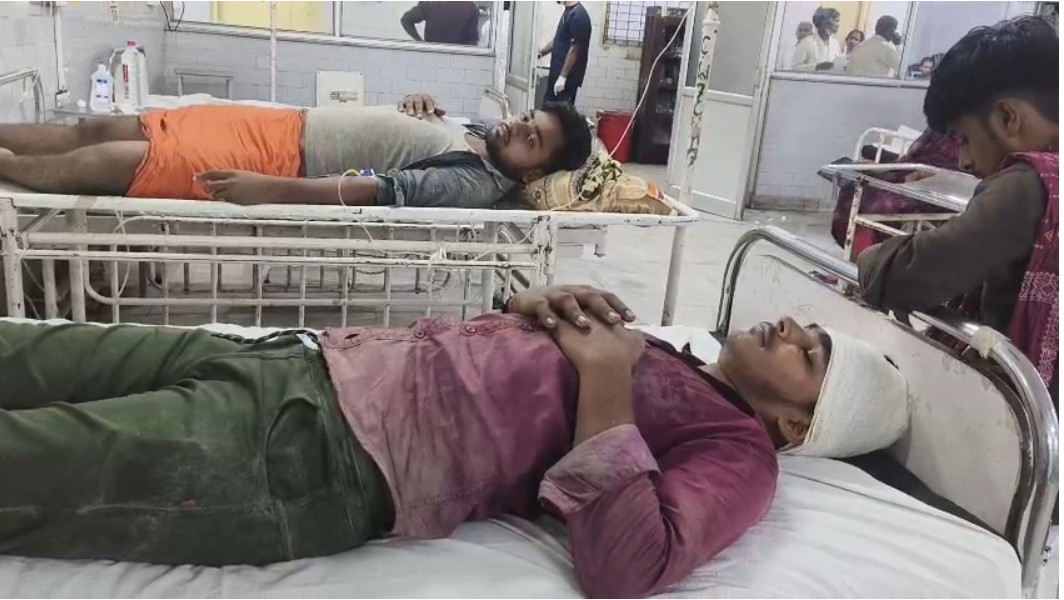 Sticks were used heavily in a land dispute in Chakghat of Rewa district