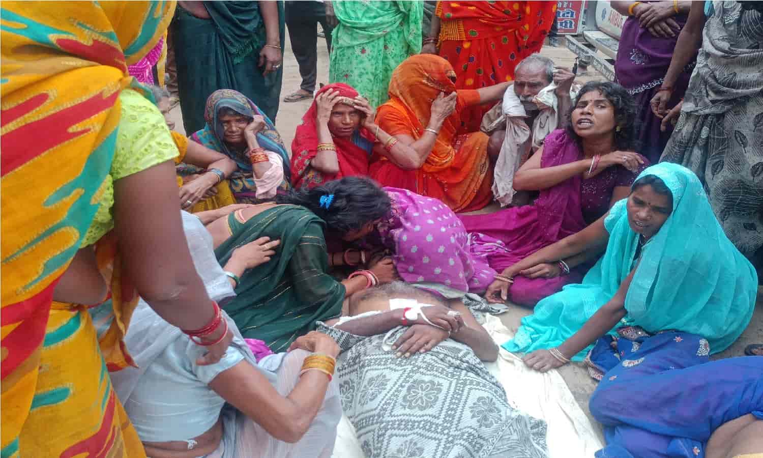 MP: मऊगंज विवाद में घायल युवक की इलाज के दौरान मौत, परिजनों ने घेरा थाना