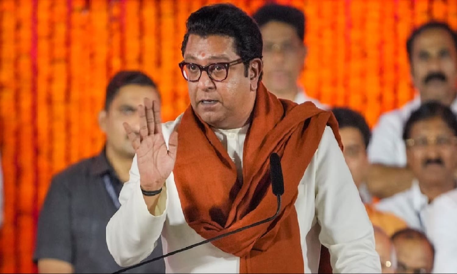 MNS नेता राज ठाकरे ने की मांग, ‘महाराष्ट्र में पहली कक्षा से सिर्फ मराठी-इंग्लिश पढ़ाई जाए