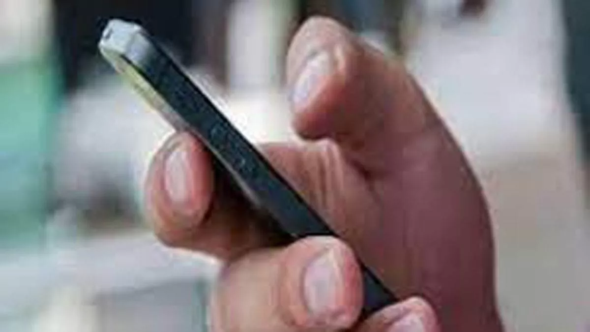 dispute over mobile phone