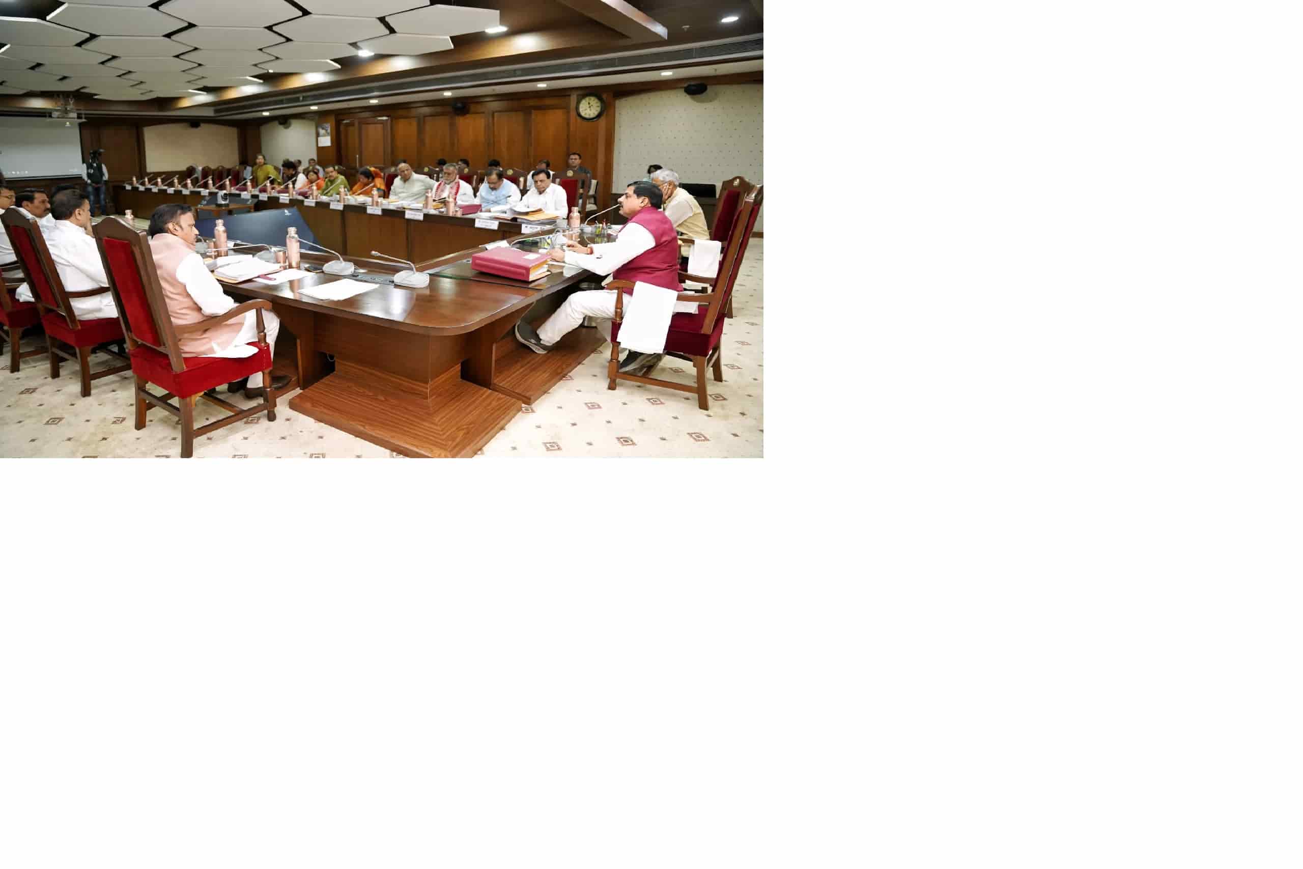 MP: 9 साल से अटकी पदोन्नति पर विवाद, कर्मचारी संगठन कोर्ट जाने की तैयारी में