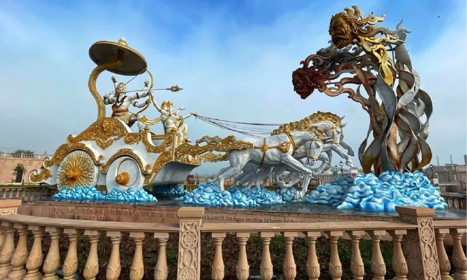 MP: महाकाल लोक में त्रिपुरासुर संहार की मूर्तियां क्षतिग्रस्त, प्रशासन ने ढंक दी