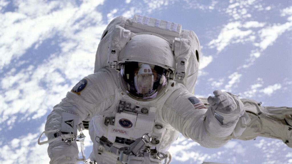 Educational Tips for becoming an astronaut