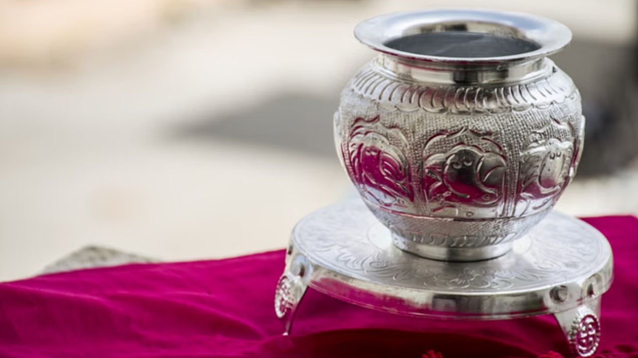 Gangajal Ko Kaha Rakhna Chahiye