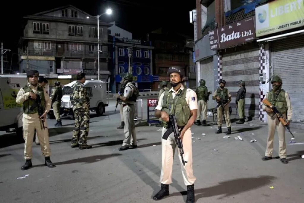 Bhopal Curfew News