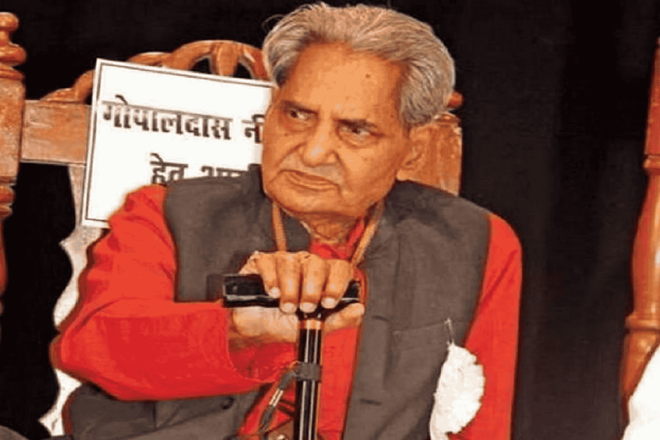 ज़रा कुछ गीतों के बोलों पर ग़ौर करिए