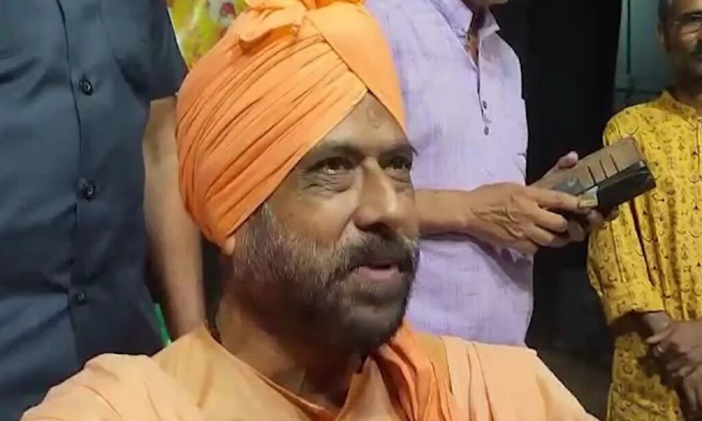 kartik maharaj
