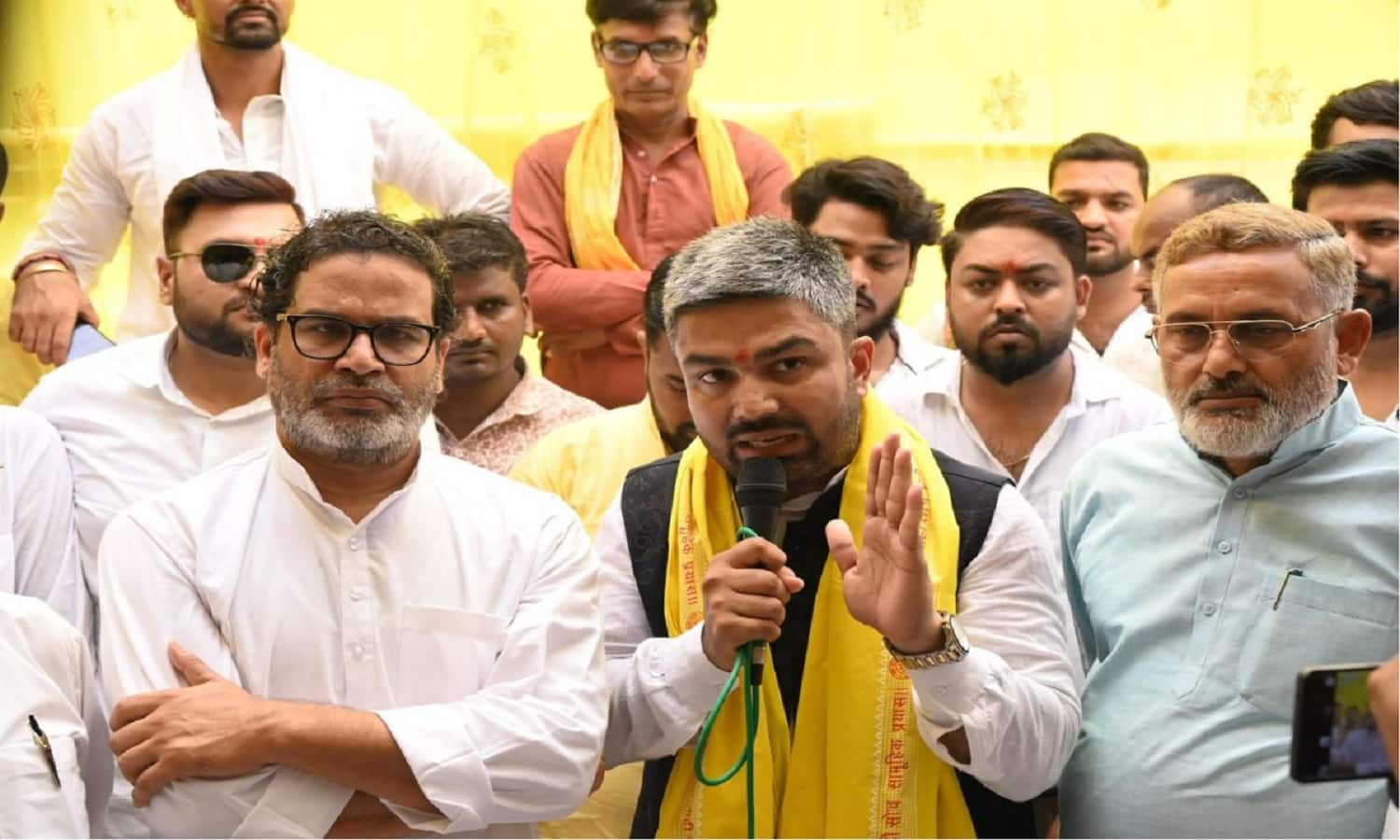 Bihar Assembly Elections 2025: बीजेपी छोड़ जनसुराज में शामिल हुए मनीष कश्यप, जानें कहां से लड़ेंगे चुनाव
