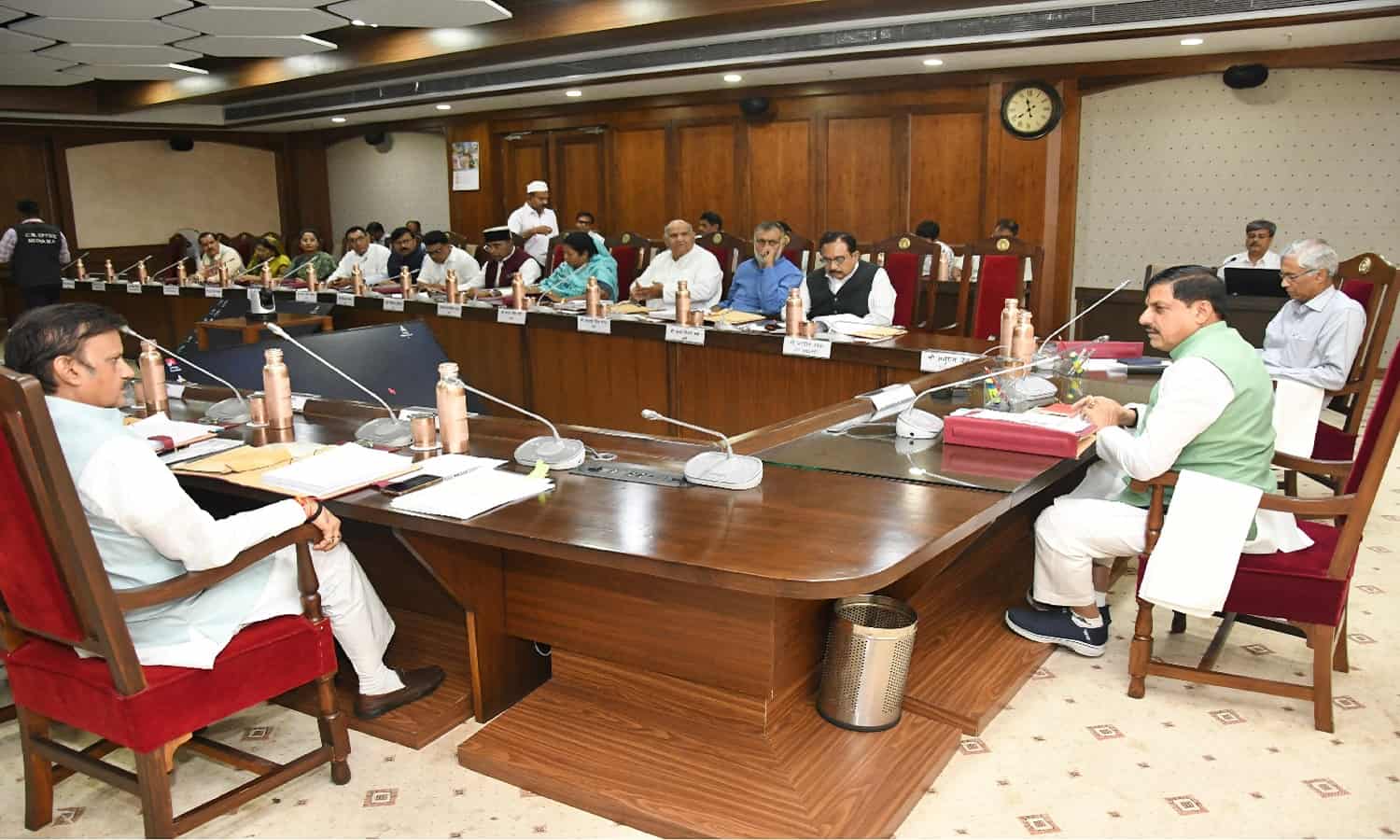 MP Cabinet Meeting: बिजली विभाग सहित अन्य विभागों में भरे जाएंगे 49,263 पद