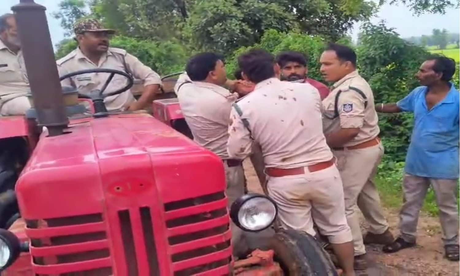 MP: वन विभाग पर रेत माफियाओं का हमला, ट्रैक्टर-ट्राली छीनी, FIR दर्ज