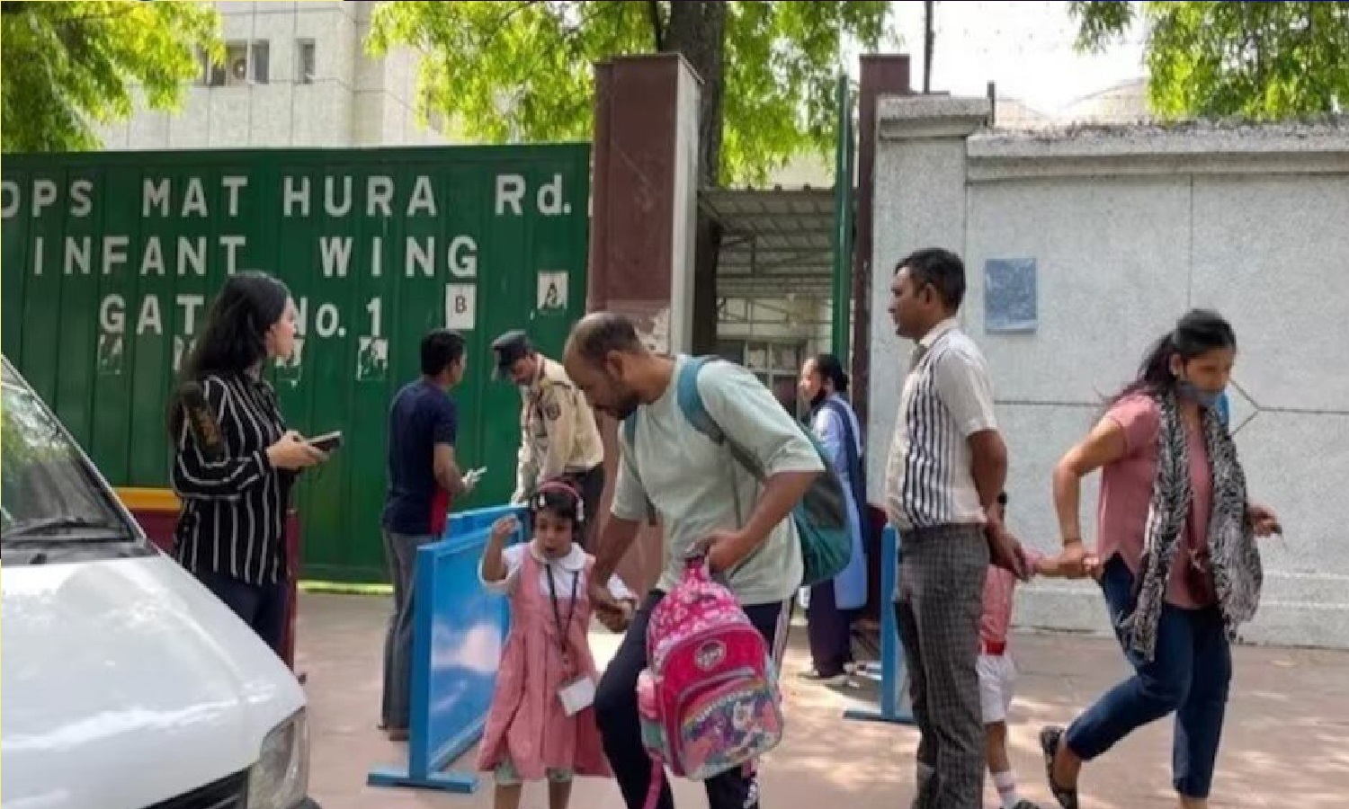 दिल्ली-बेंगलुरु के 85 स्कूलों को बम से उड़ाने की धमकी!