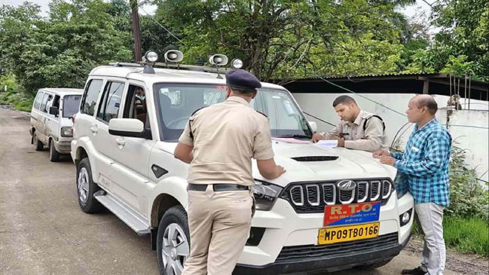 इंदौर: कलेक्टर आशीष सिंह के निर्देश पर RTO ने की वाहनों पर की कार्यवाही