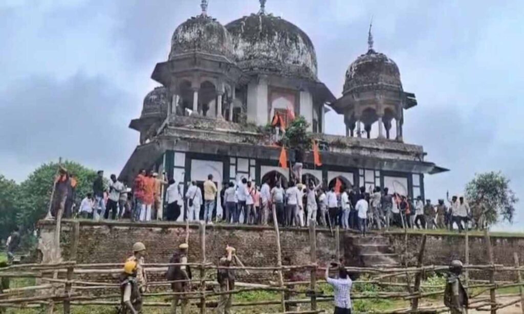 Fatehpur Maqbara Demolition