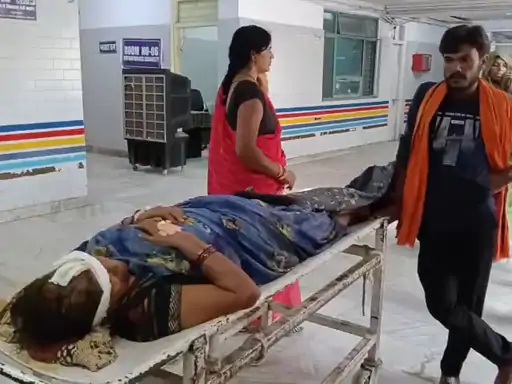 Thieves attacked woman with an ax in Mauganj