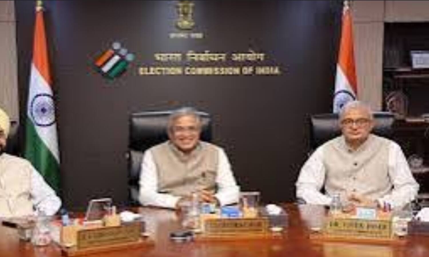 ECI Cancelled 334 Parties : निर्वाचन आयोग ने रद्द की 334 राजनीतिक दलों की मान्यता, यहाँ देखें लिस्ट 