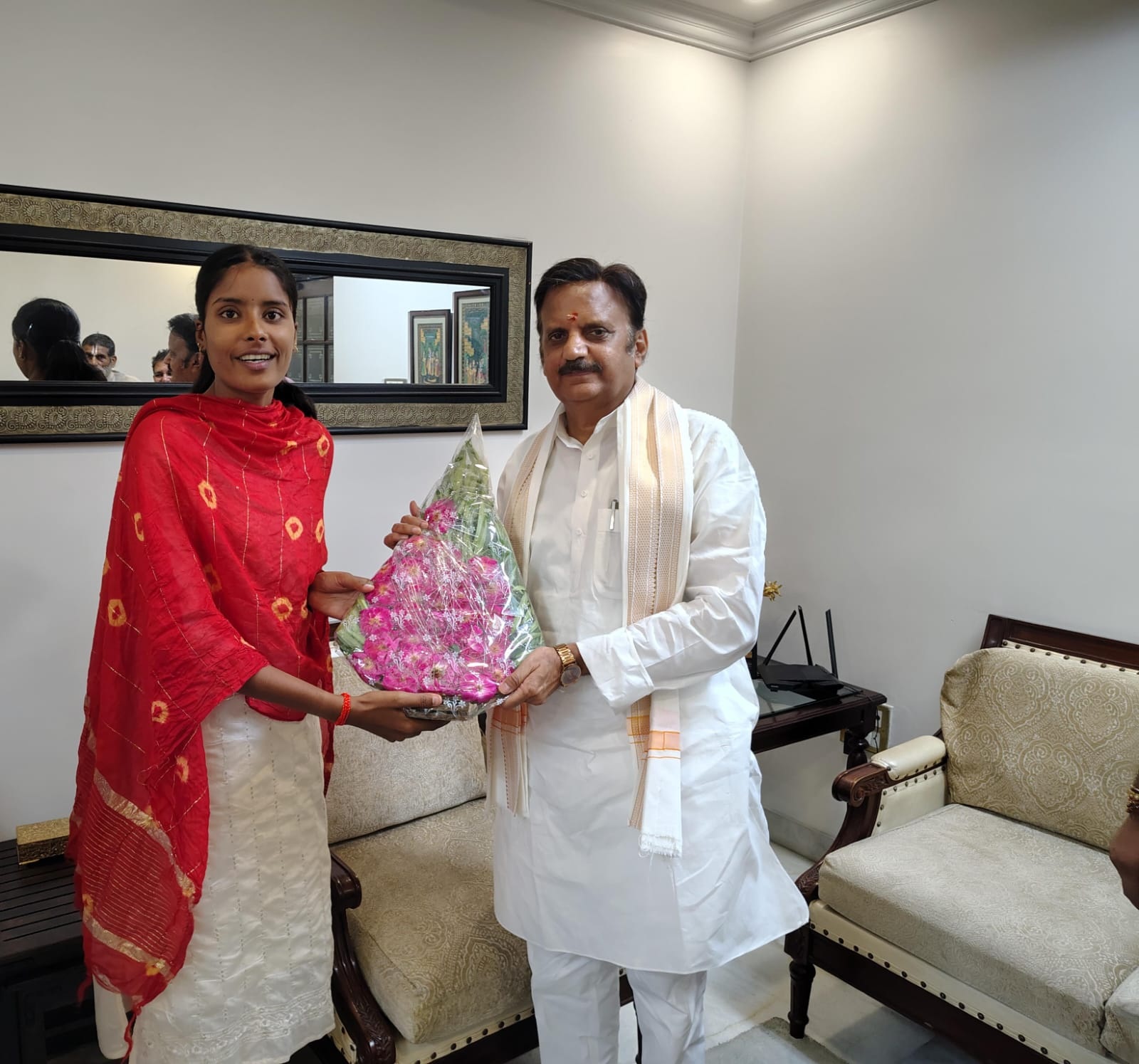 Deputy Chief Minister wishes mountaineer Anjana Singh