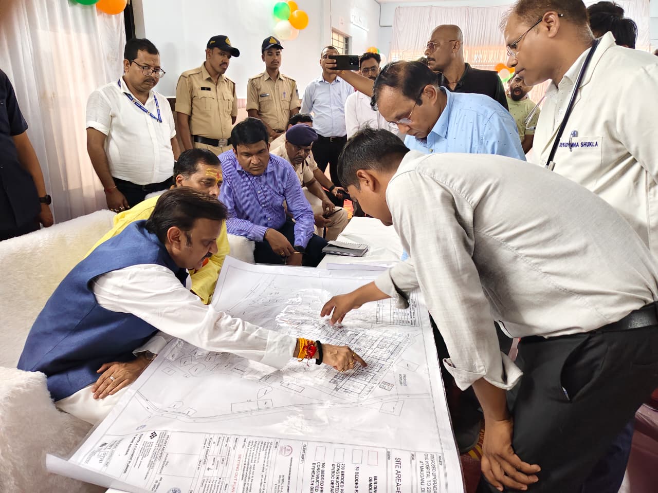 district hospital in Mauganj