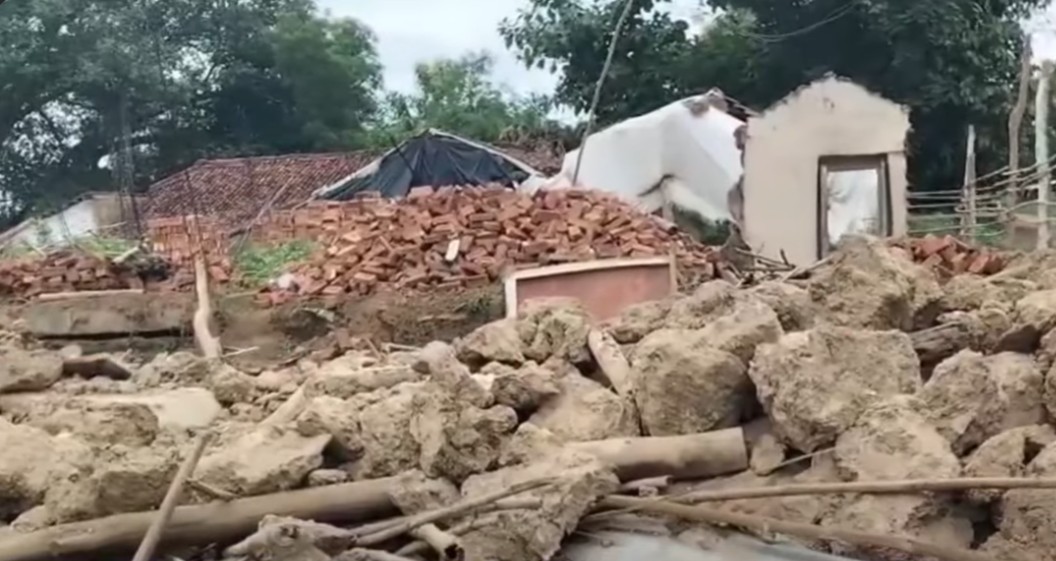 Two people died due to collapse of a kutcha house in Rewa
