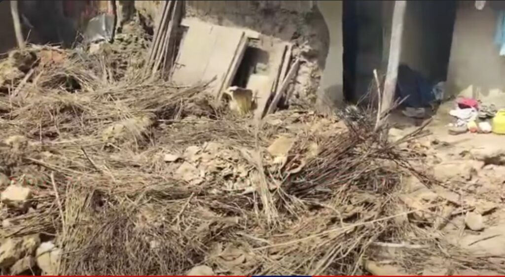 A kutcha house collapsed in Tilkhan village of Baikunthpur