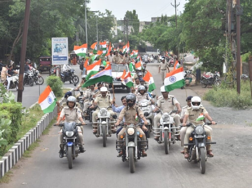 Police's tricolor bike rally filled with patriotism in Indore