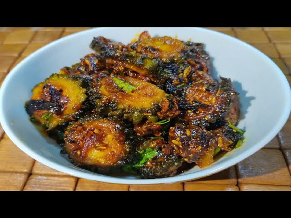 Sweet and Tangy Bitter Gourd Recipe : स्वाद और सेहत का मेल-खट्टा मीठा करेला रेसिपी जो बनाए हर थाली खास