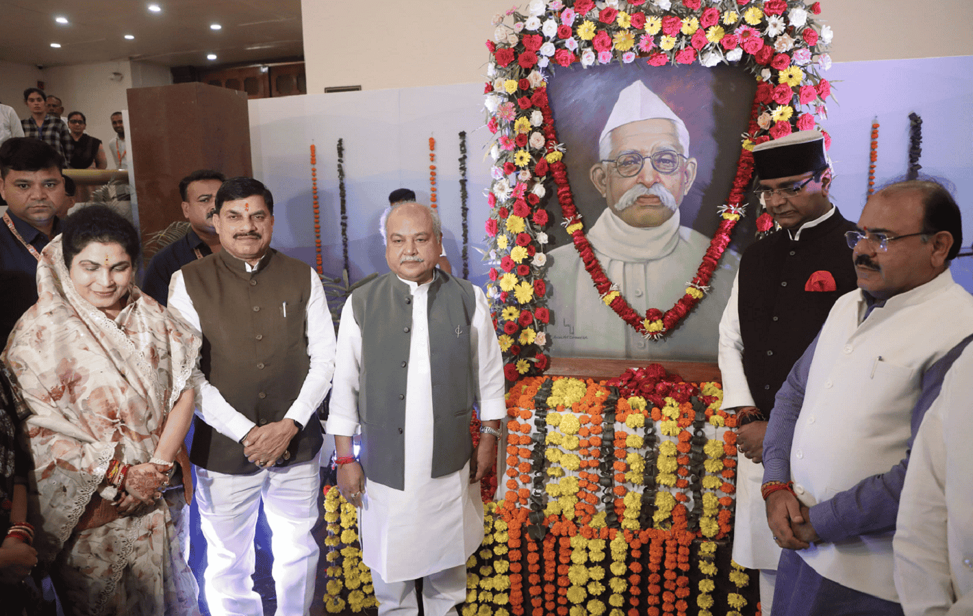 एमपी-छत्तीसगढ़ के प्रथम मुख्यमंत्री को किया गया नमन, कहां नई पीढ़ी पंडित जी के जीवन और संघर्ष से ले प्रेरणा